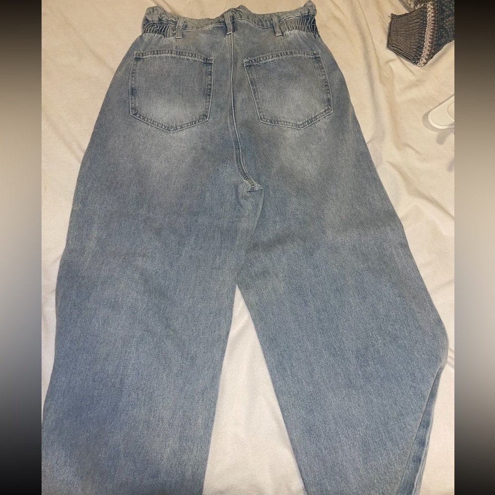 High Rise Paper Bag Jeans - Picture 2 of 3